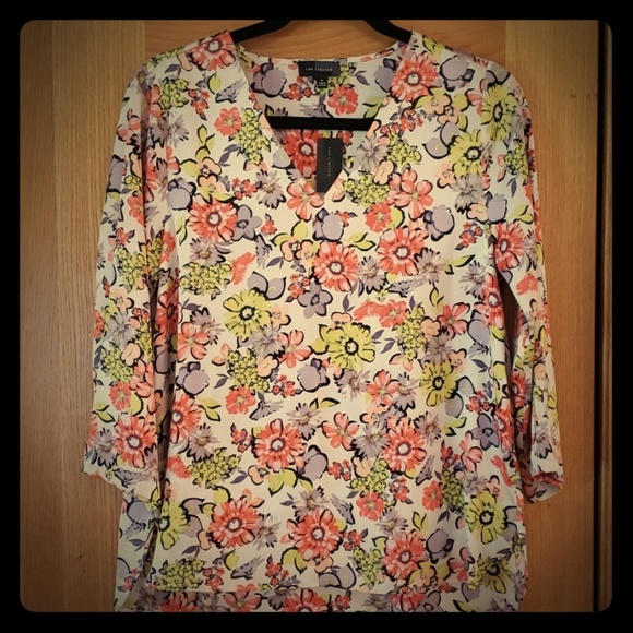 Floral blouse - Picture 1 of 2